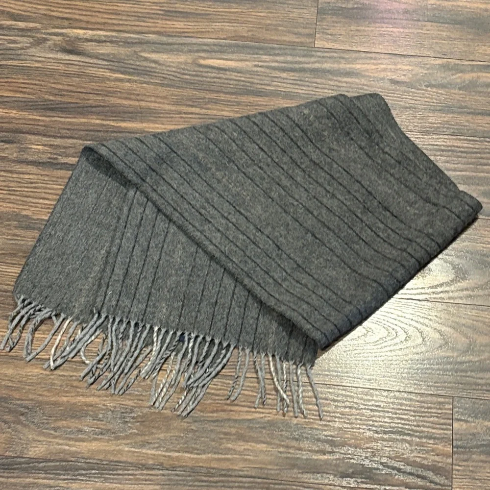 Gray 100% Cashmere Scarf by Grant Thomas